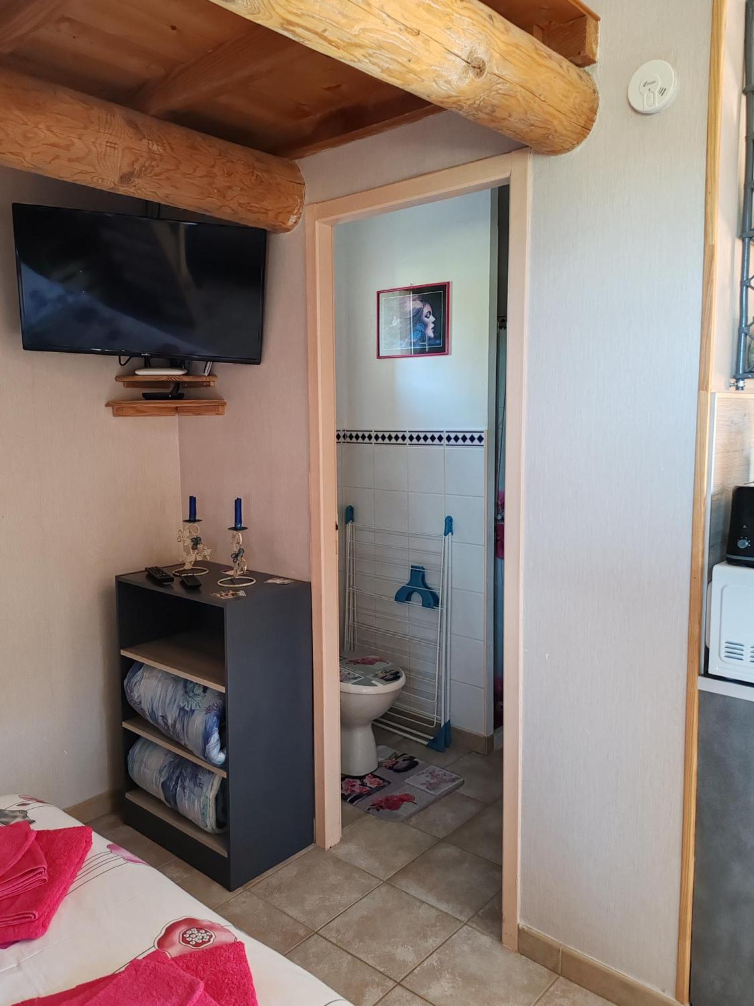 Studio Meuble Independant Chez L'Habitant ユショー エクステリア 写真