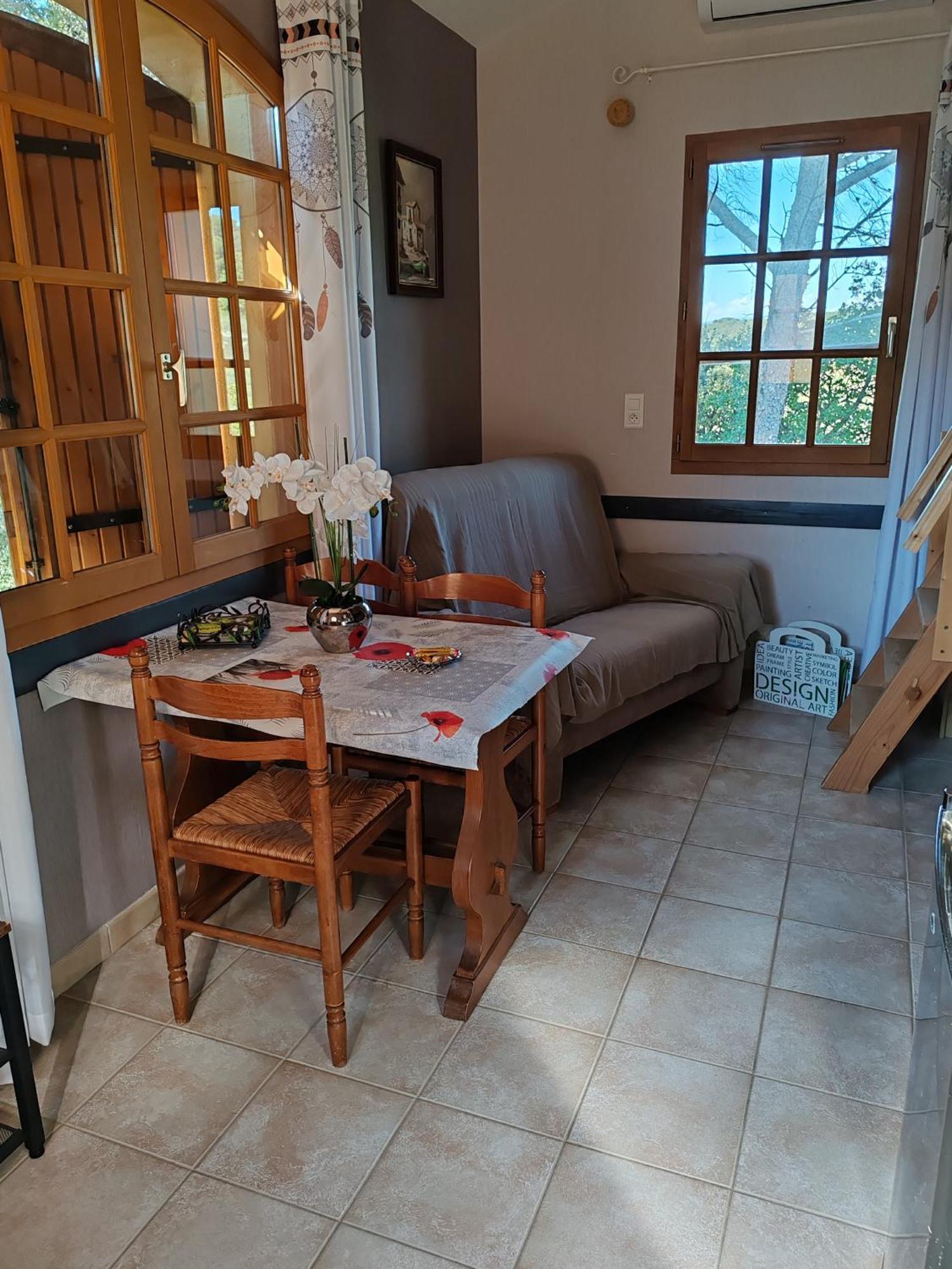 Studio Meuble Independant Chez L'Habitant ユショー エクステリア 写真